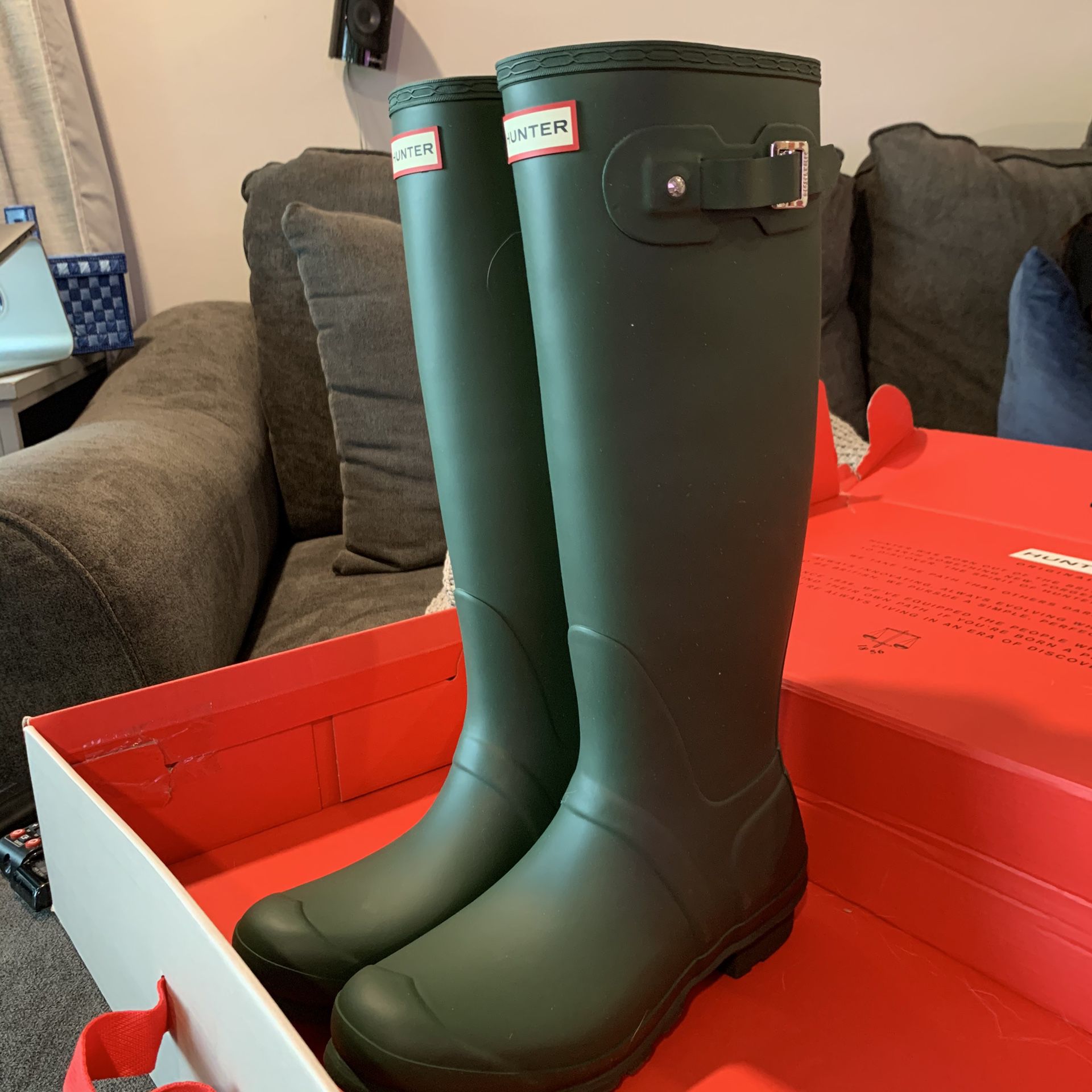 Brand New Women Hunter Tall Rain Boots Size 9