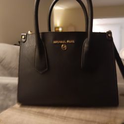 Michael Kors Small Handbag W/ Crossbody Option