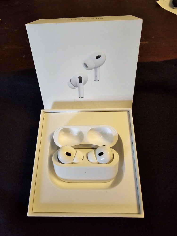 AirPods Pro (2nd generation) with MagSafe Case (USB‑C) 