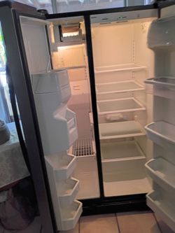 Refrigerator Kenmore two sides doors