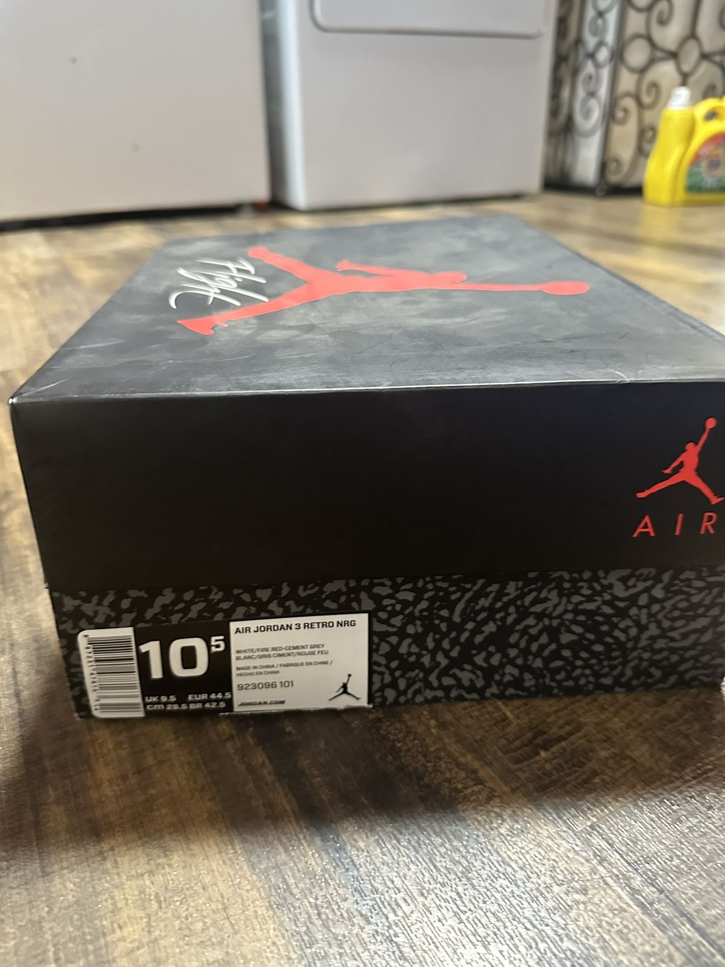 AIR JORDAN 3 Throw line