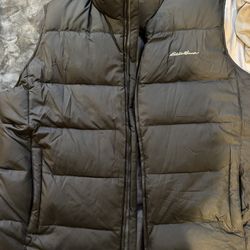 Eddie Bauer black Vest