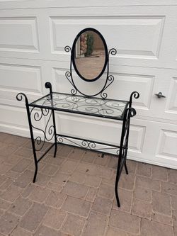 Small Vanity - Can Deliver!