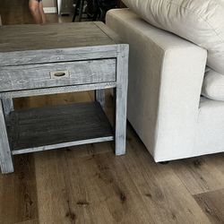 Beautiful End table 