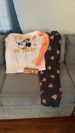 Disney Mickey Mouse Halloween Pajama Set