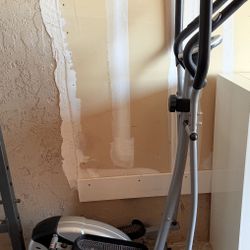 Sunny Health & Fitness Elliptica Machine