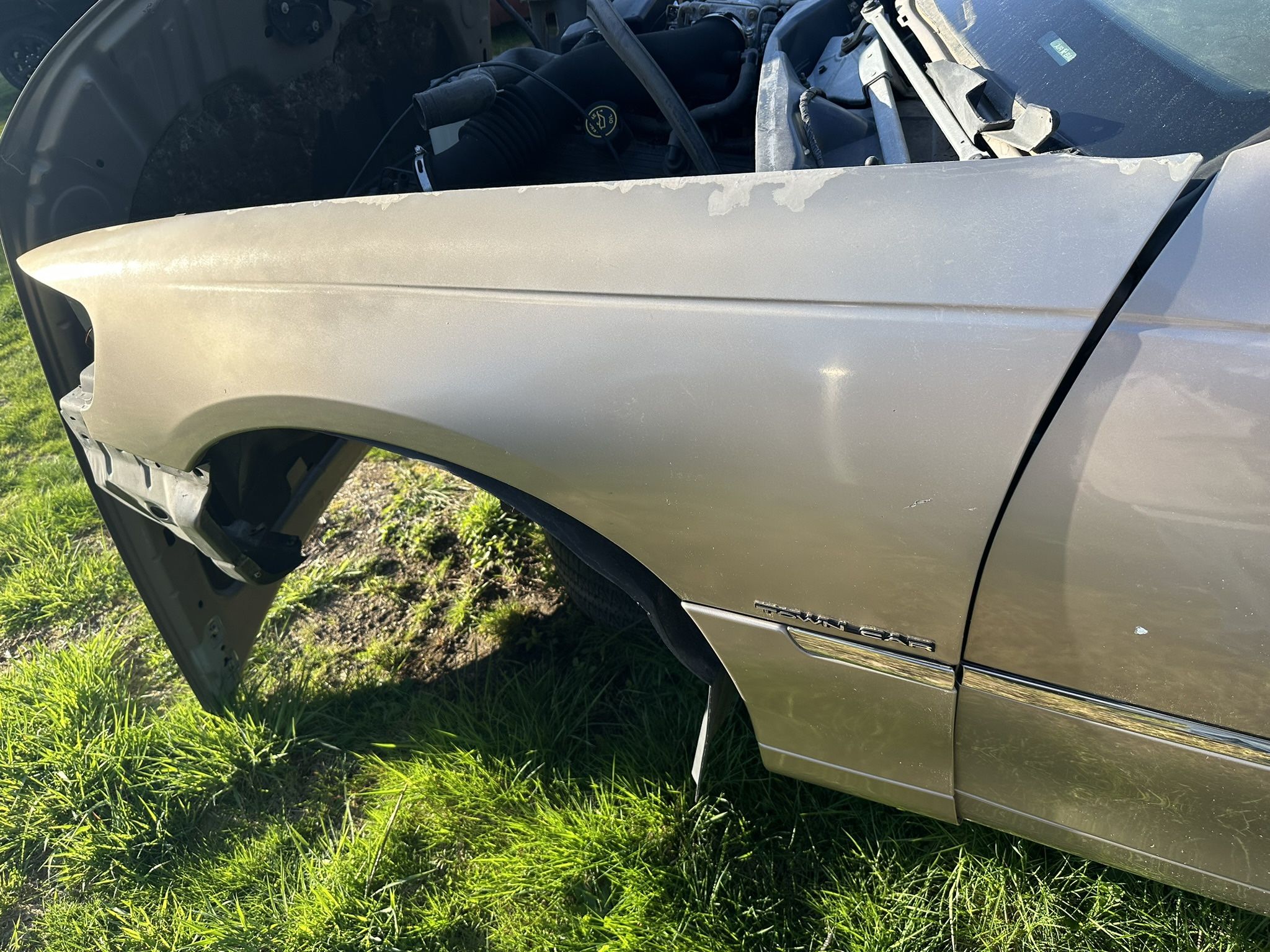 98’-02’ Lincoln Towncar Parts.