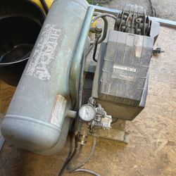 Hitachi Air Compressor 