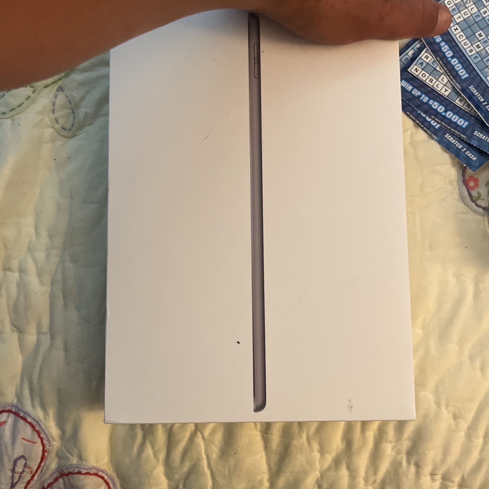 64 GB 9th Gen WiFi And Cellular Service