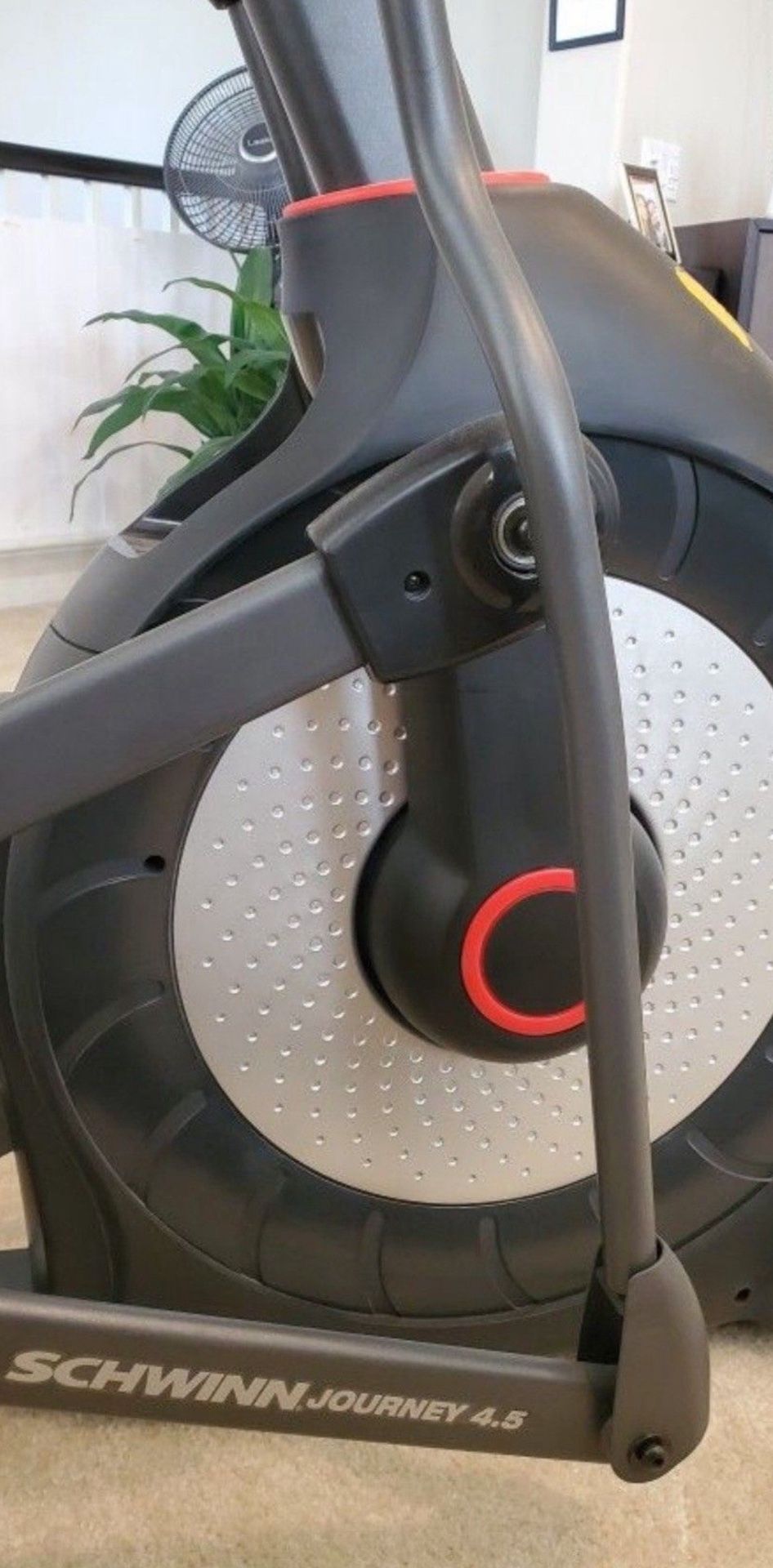 Schwinn Journey 4.5 Elliptical
