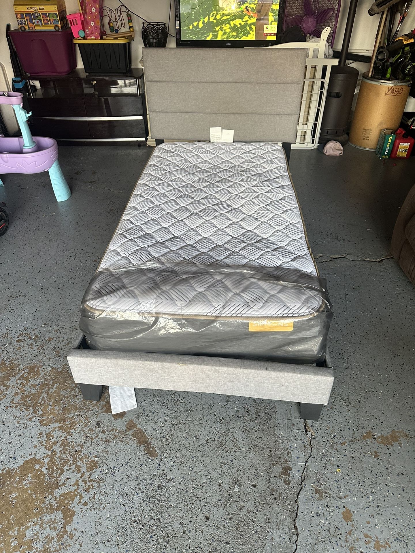 Twin Bed