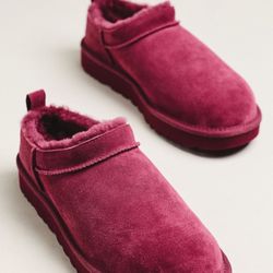 New- Ugg Classic Micro Boots - Size 8