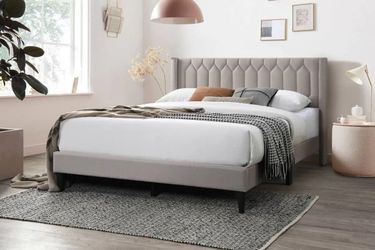 Queen Size Tufted Bed With Orthopedic Mattress included