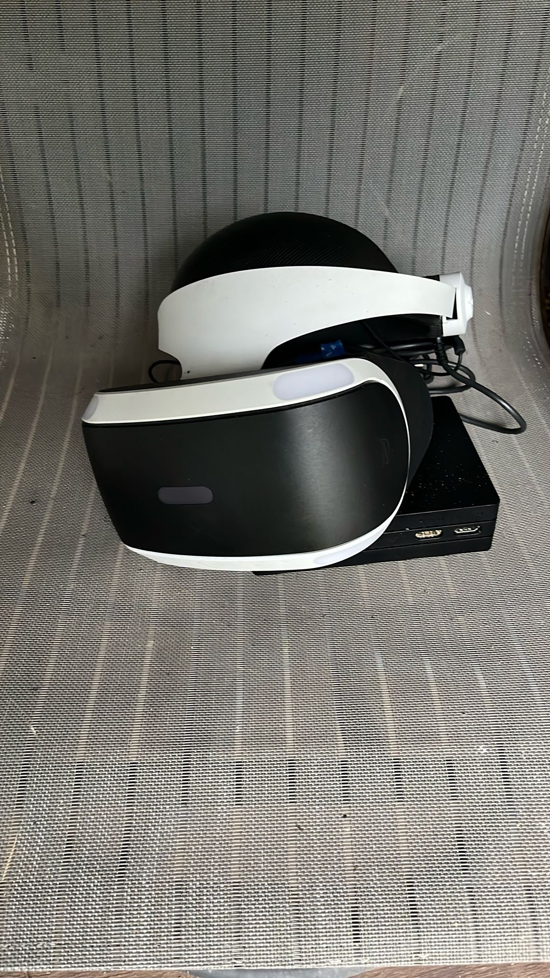 PS VR Headset and Processor 