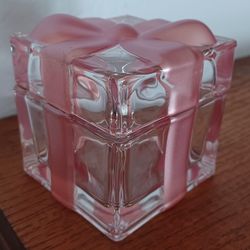 #1554, Godinger crystal trinket box.