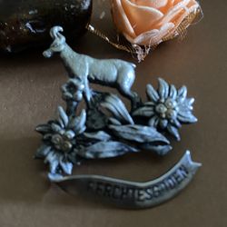 Vintage Old Berchtesgaden Brooch Old Doe Austrian Souvenir