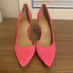 INC pumps Size 9