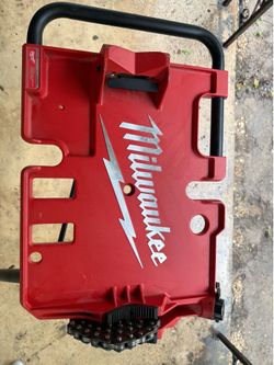 Milwaukee pipe vice
