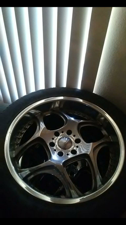 Buenos rines para chevi silverado taho.gmc