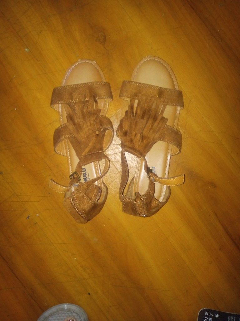 Makalu California Sandels