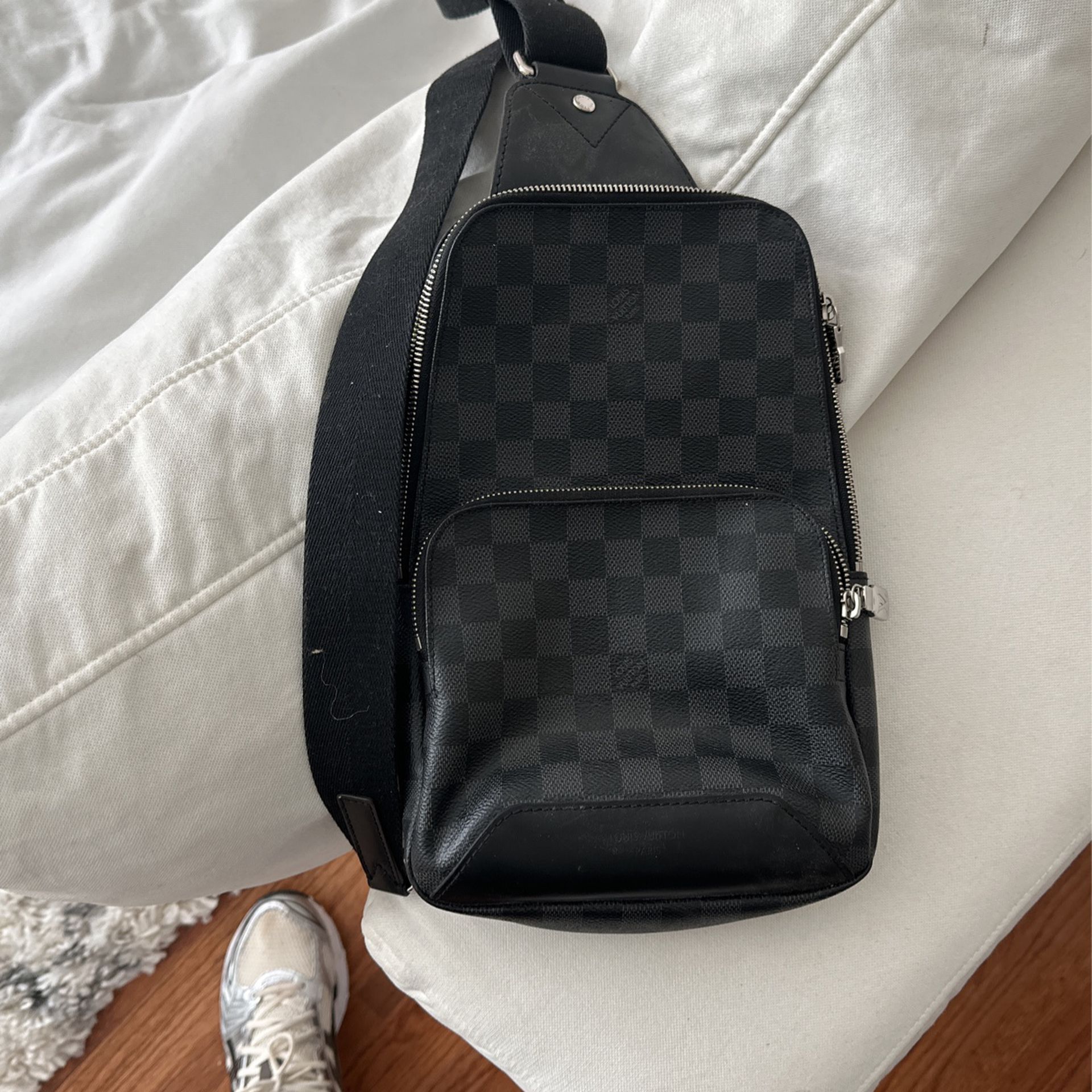  Louis Vuitton Avenue Sling Bag Damier Graphite