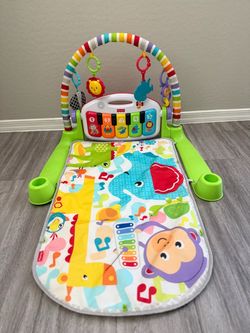 Fisher-Price Deluxe Kick & Play Piano Gym