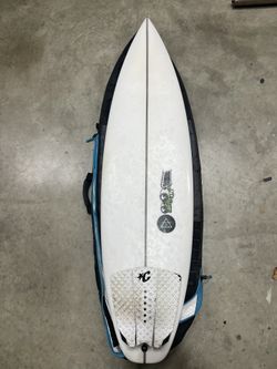 JS Air 17 surfboard - 5’8”
