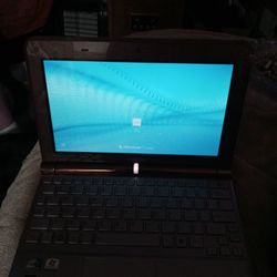 Lap Top Toshiba NB305