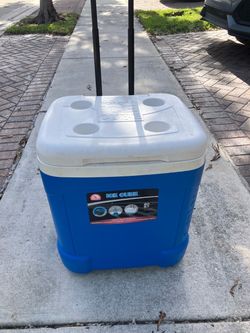 Rolling cooler 60qts