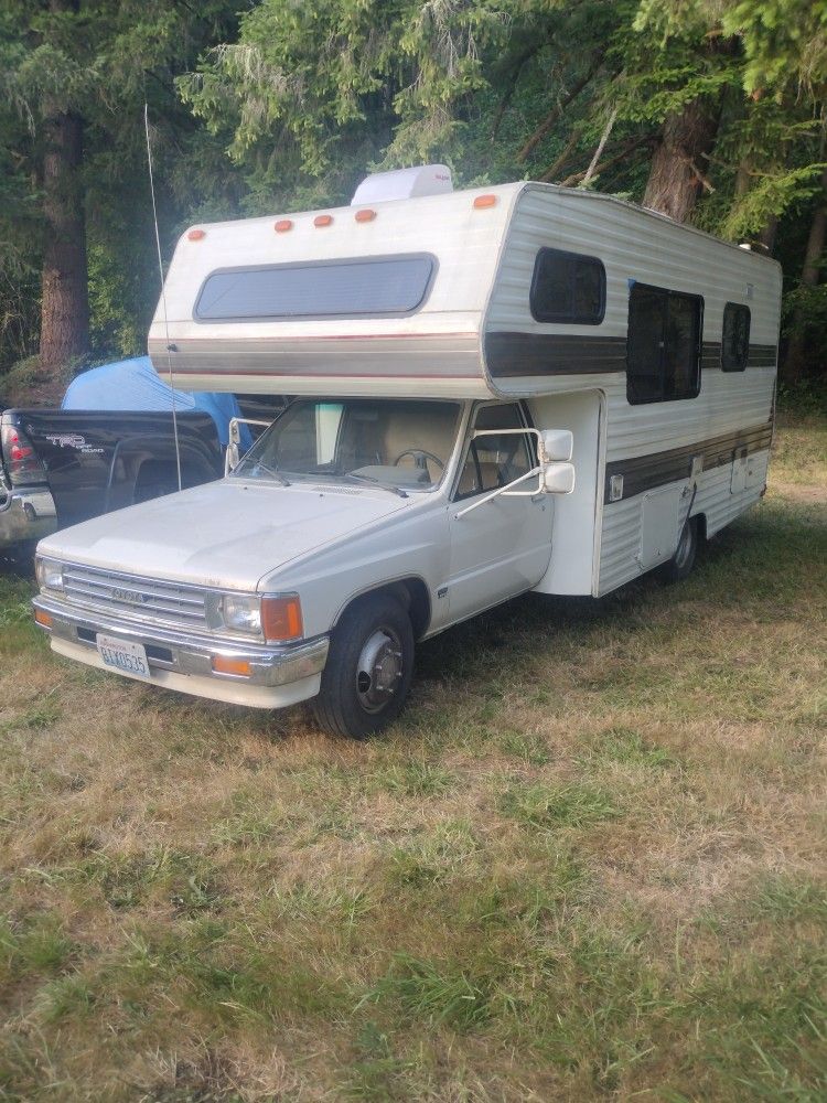 1987 Toyota Van
