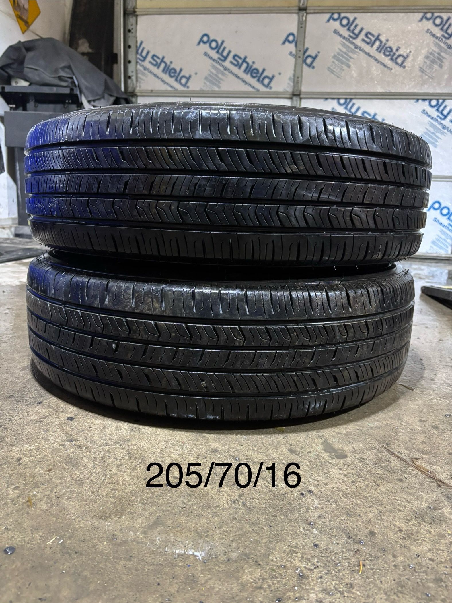 (2) - 205/70/16 Hankook Kinergy PT Tires