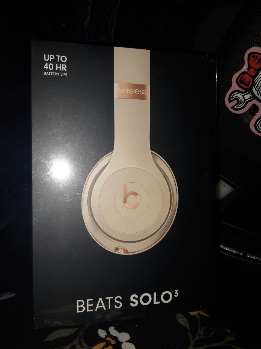 New unopened box Beats By Dre Solo 3