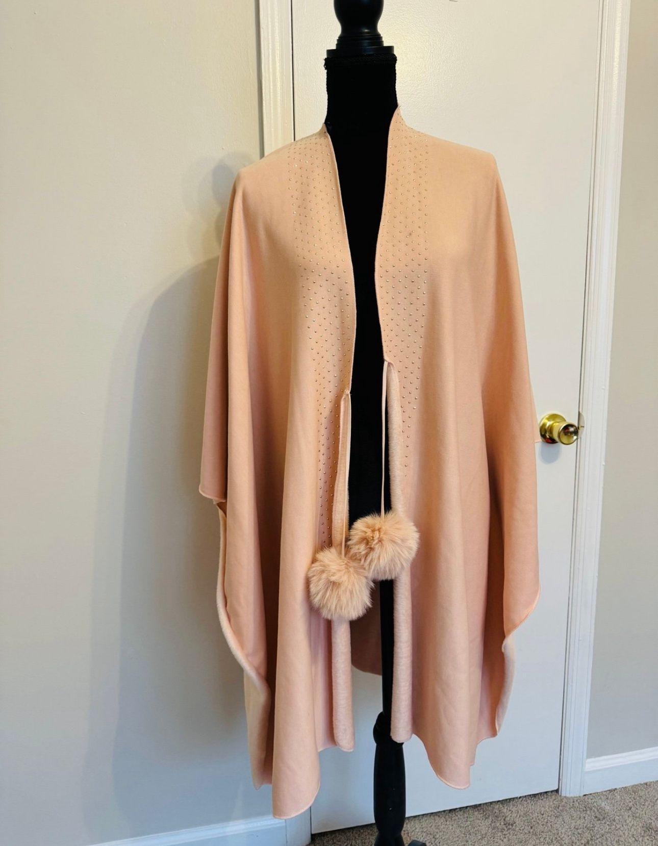 Marc New York Pink Fur Ball Pancho One Size