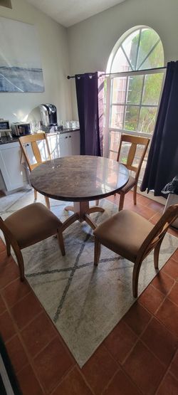 Round Dining Table with Four Chairs