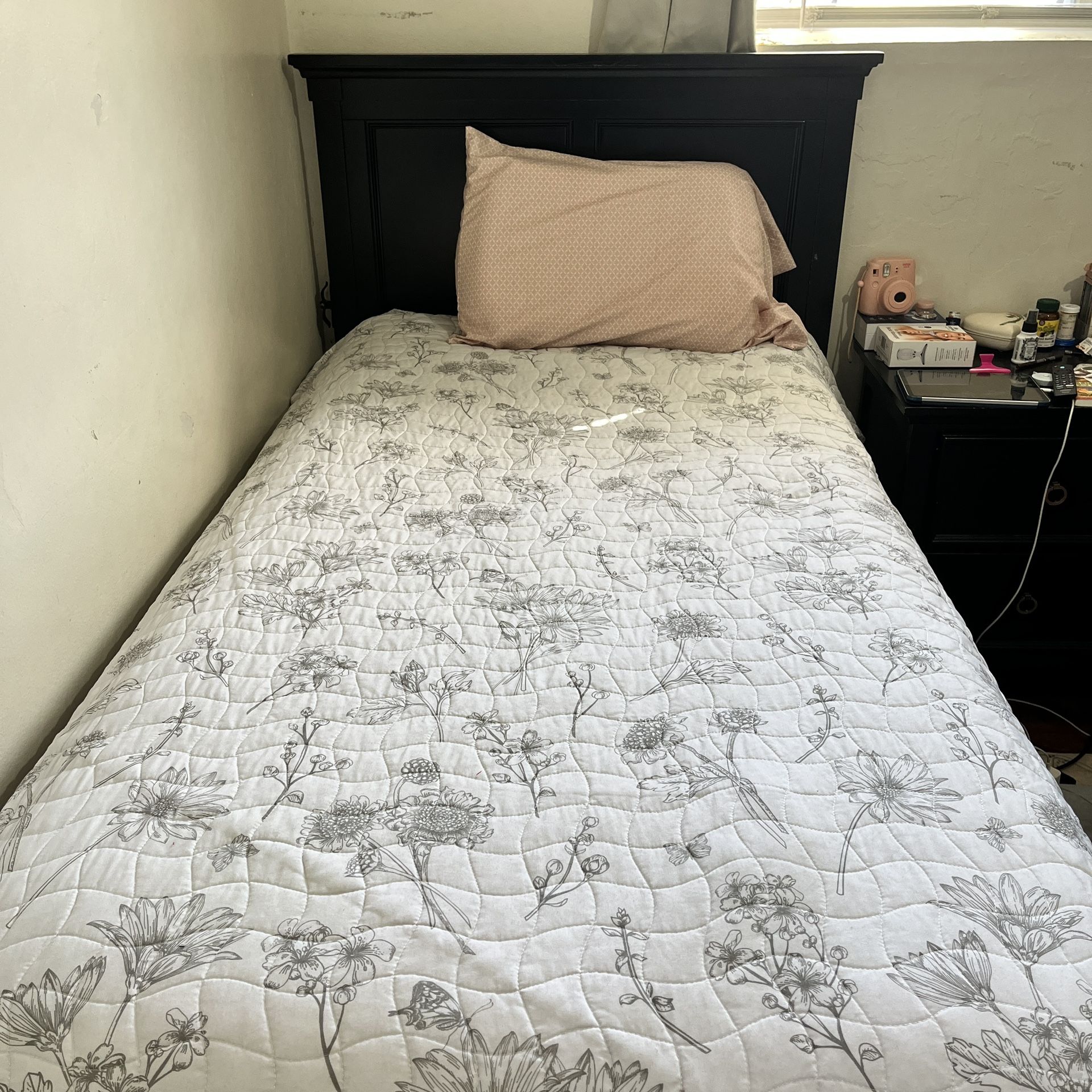 Twin Size black Bed Frame 