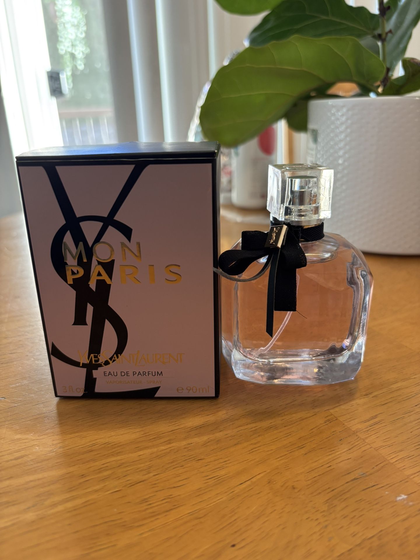 Yves Saint Laurent Mon Paris perfume