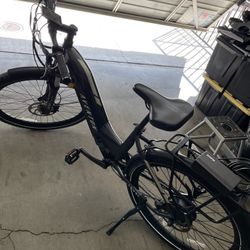 2025 Aventon E-bike 