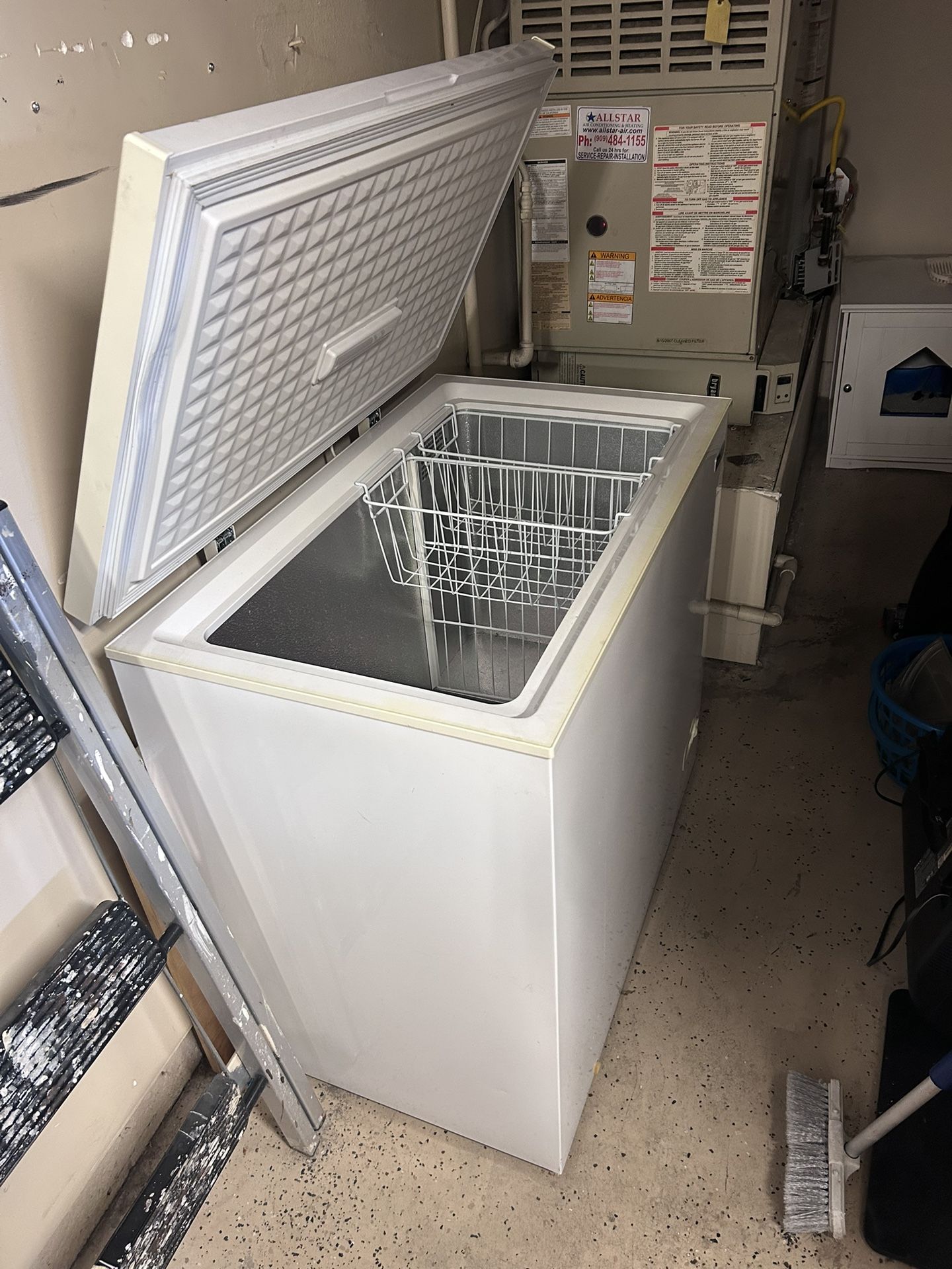 Magic shift five cubic freezer used in great shape