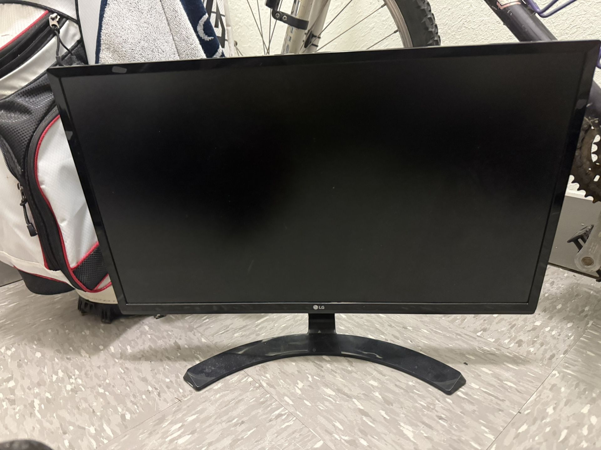 LG 23 Inch Computer Monitor.