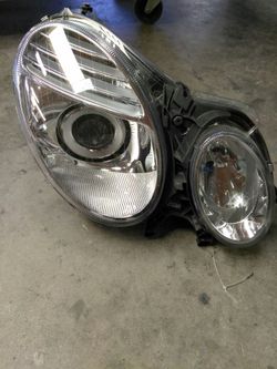 Mercedes E350 headlight oem