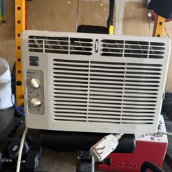 KENMORE AC unit, Working Condition