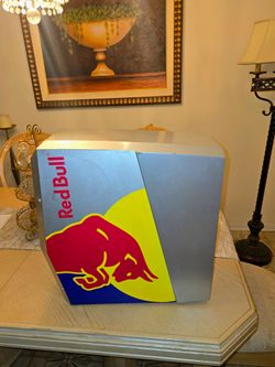 Red Bull Slim ECO LED RB-SCT Mini Fridge / Countertop Refrigerator VERY COLD