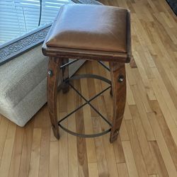 Barrel chair