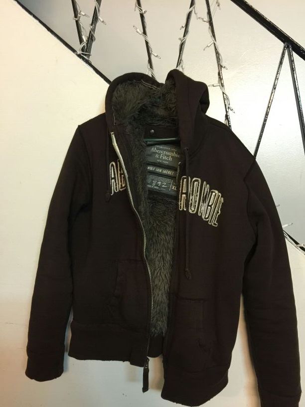 Mens Abercrombie Wolf Jaw Fur Jacket Xl for Sale in Skokie IL OfferUp