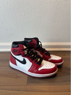 Air Jordan 1 Retro High OG Chicago - Size 9.5 | 555088-101