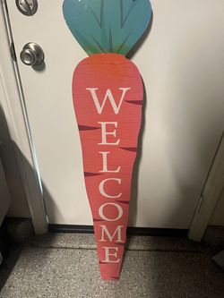 Carrot Shaped Easter Welcome Sign