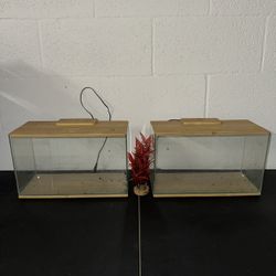 Two bamboo 3 gal fish tank w/built in lighting