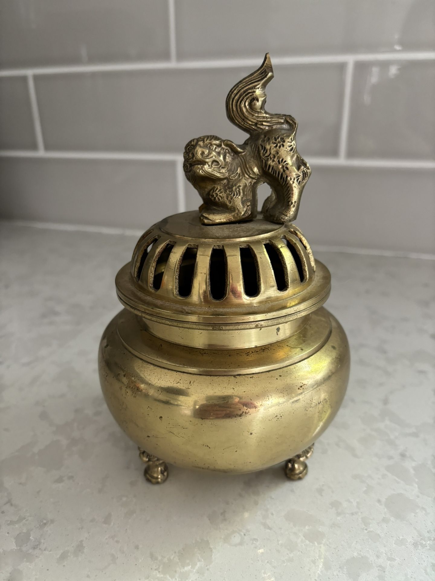 Gold Foo Dog Pot