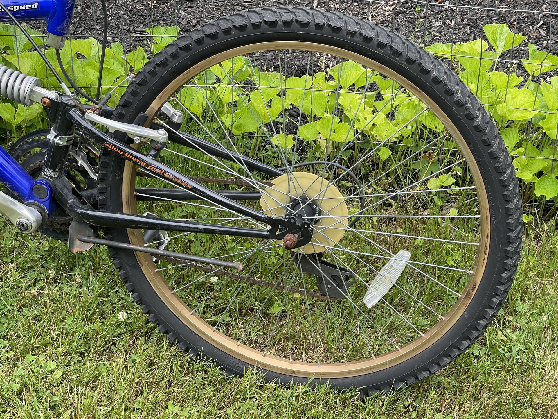 mongoose efx aluminum mountain bike