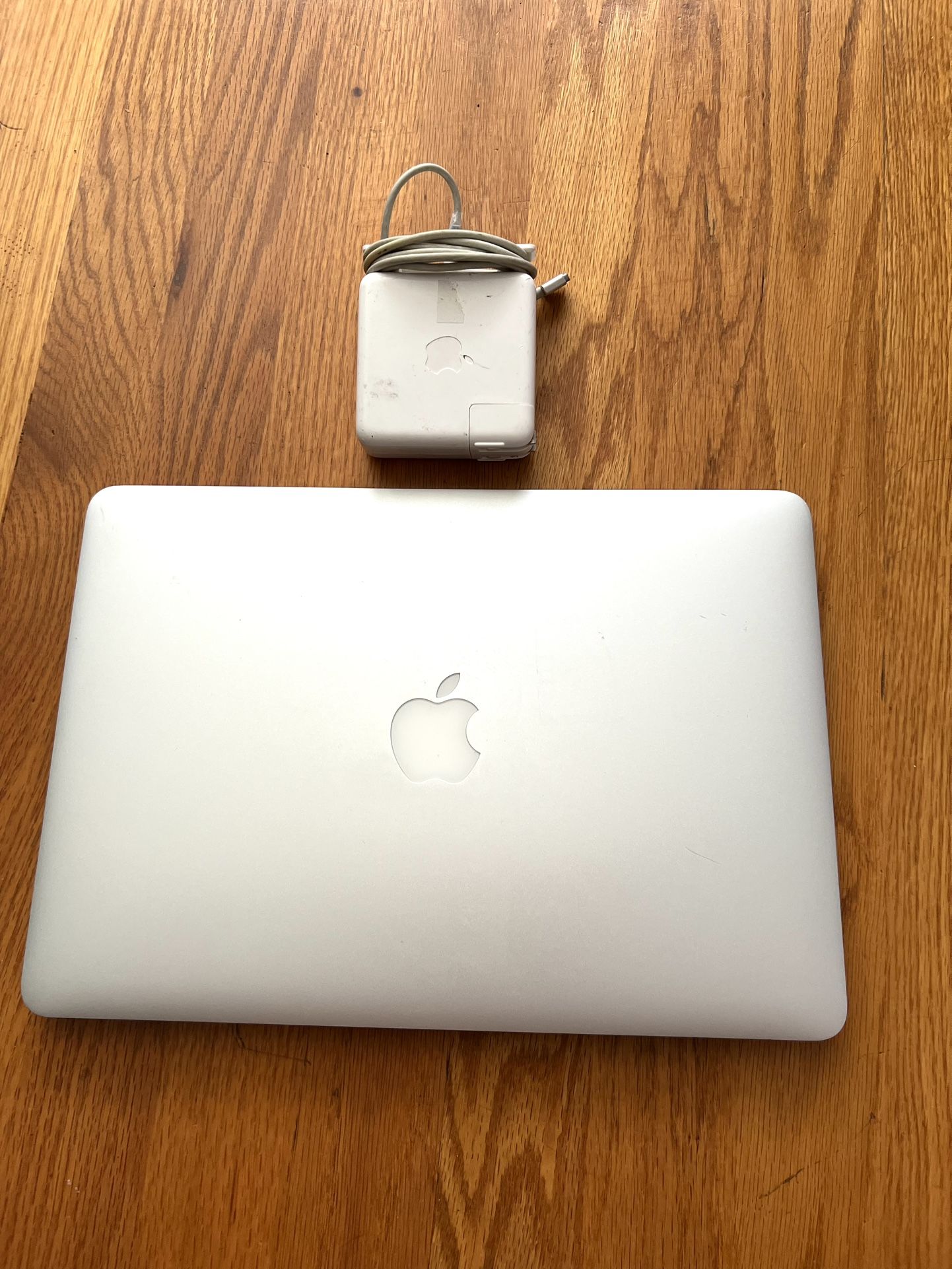 13 Macbook Air 2015 Dual OS Win11 Pro & Sequoia Intel i7 @2.2Ghz